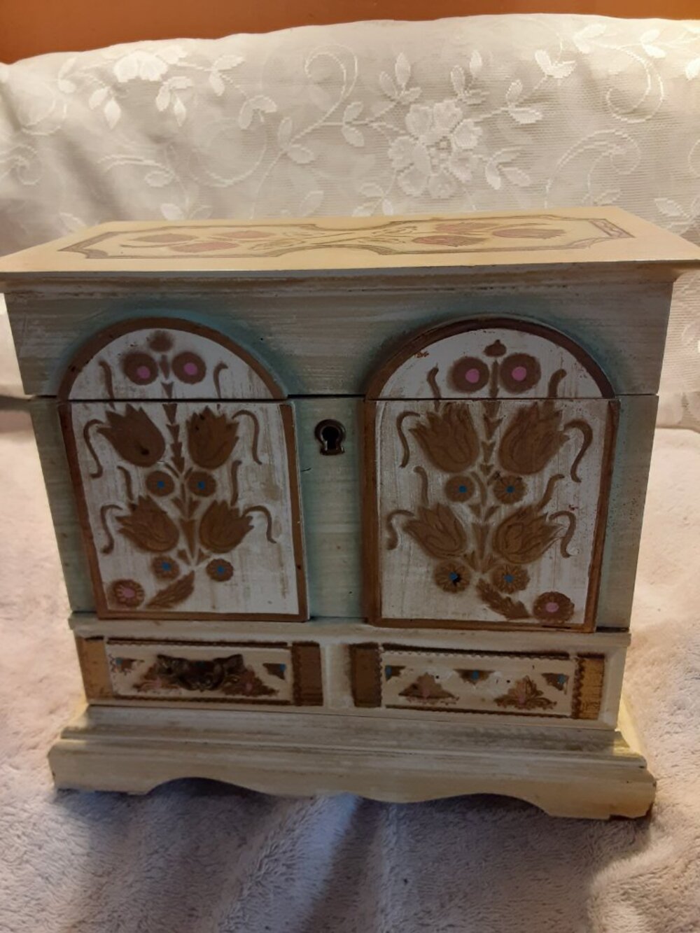 Vintage Royal Sealy music jewelry box cabinet 1950s or 1960s light colored wood